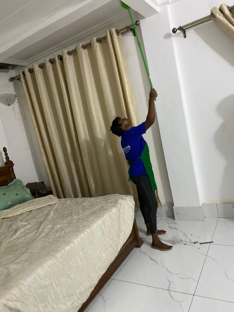 Image 2 : Vue après – tout est impeccable, blanc et sain